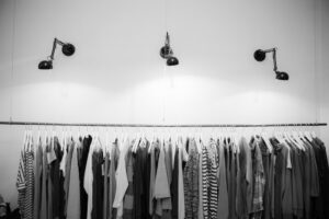 Come scegliere il fornitore giusto per produrre abbigliamento conto terzi in Italia